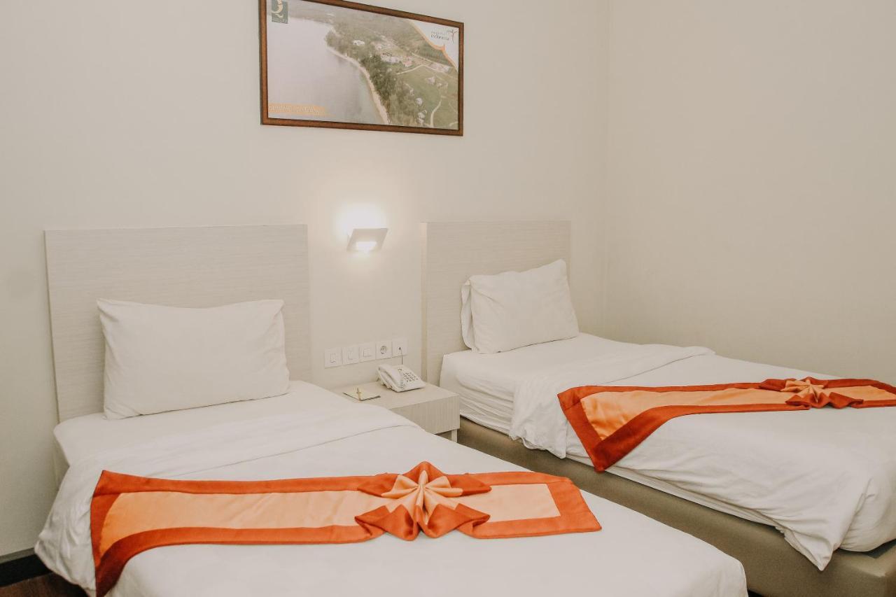 Hotel Grand Q Gorontalo Exterior photo