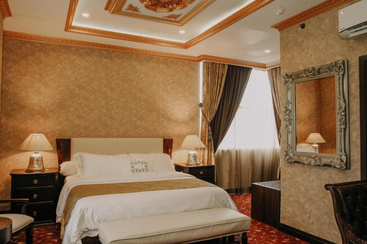 Hotel Grand Q Gorontalo Exterior photo