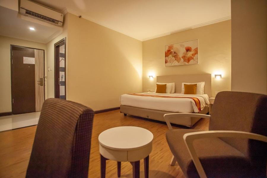 Hotel Grand Q Gorontalo Exterior photo