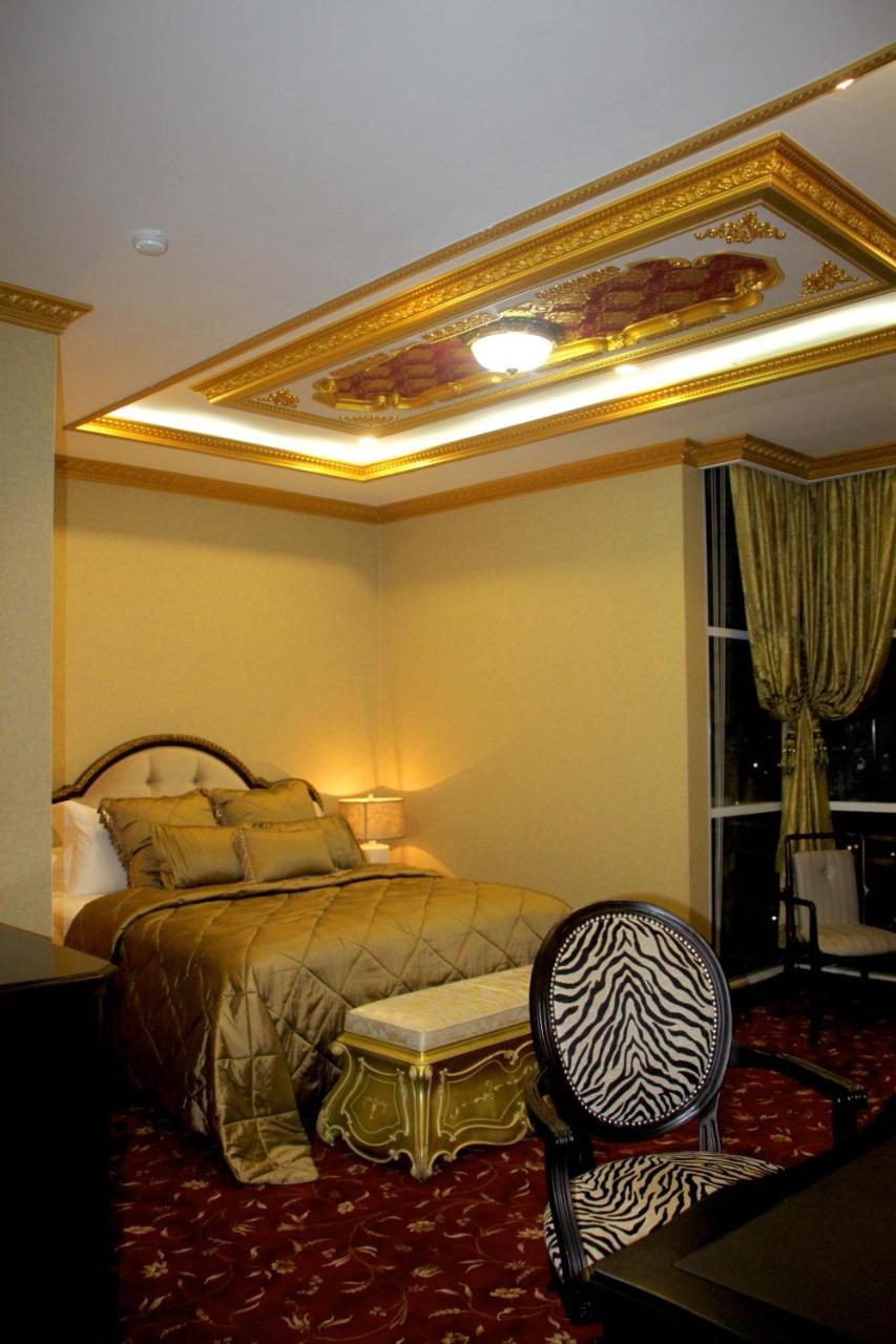 Hotel Grand Q Gorontalo Exterior photo